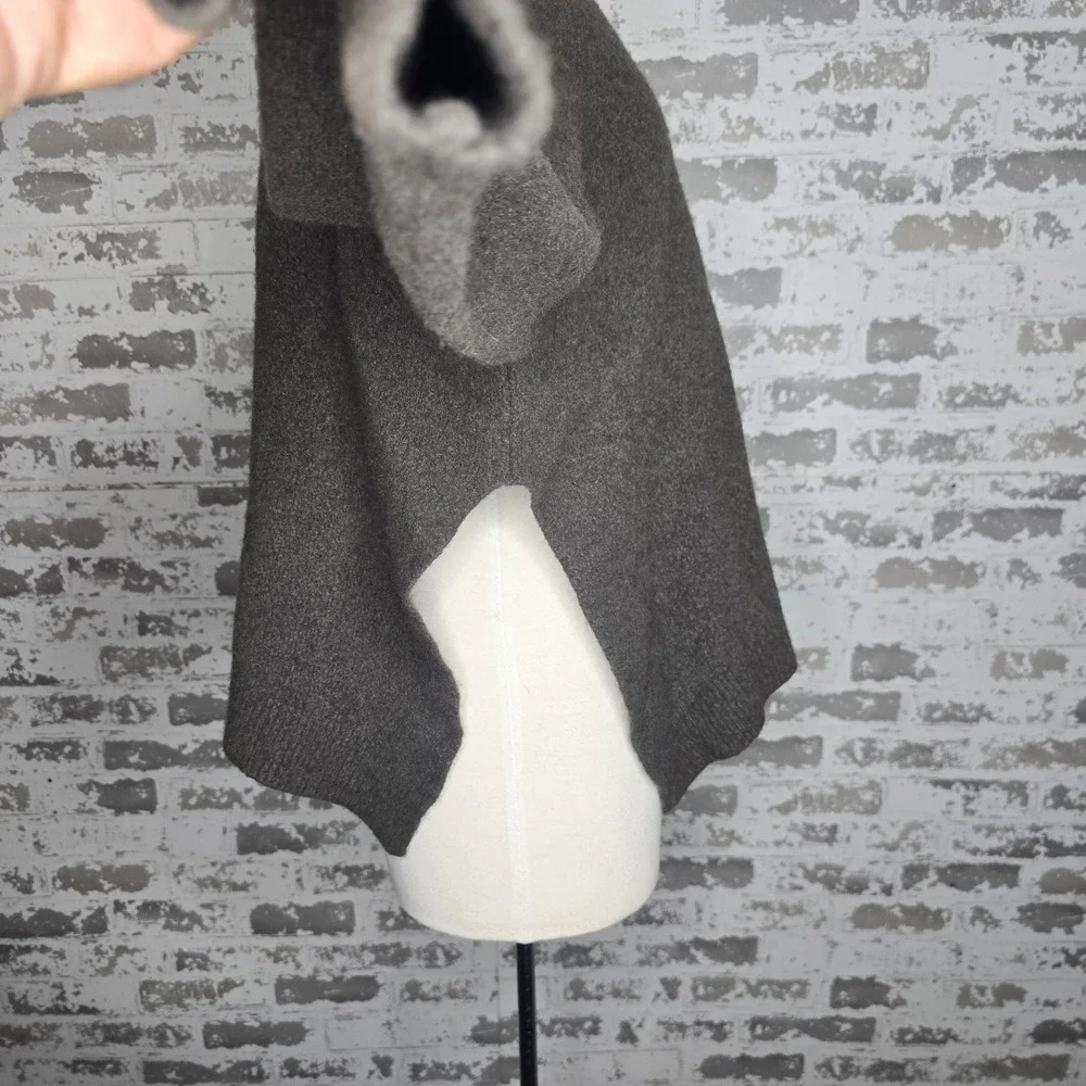 Allsaints Sweater Womens Sz L Crew Neck Oversized Asymmetrical Hem Wool Yak Gray - Picture 3 of 13